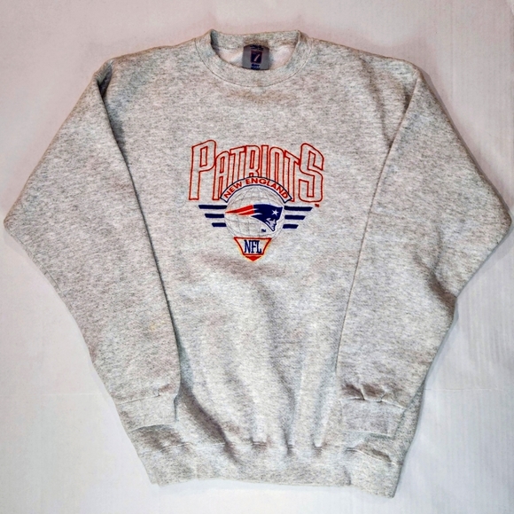 LOGO 7 Other - Vintage Logo 7 New England Patriots Embroidered Sweatshirt NFL Gray Mens Medium
